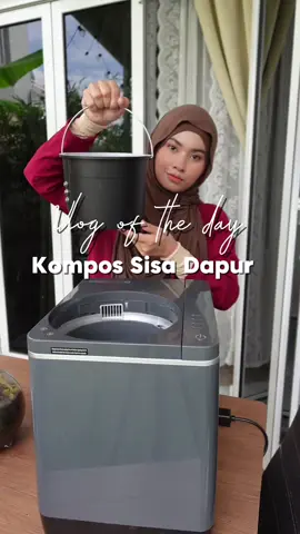 Pernah bayangkan tak, bahan2 dapur boleh terus jadi baja dengan masa yg singkat? Yaaaa! FoodCycler jenama daripada Kanada dgn jualan lebih SEJUTA dlm setahun ni laaa yang jadikan impossible to POSSIBLE! Foodcycler machine lifespan is at least 5-7 years, kalau kira² pun average down process cuma RM1/day je korang. Berbaloi & murah sangat.  Me as user, sangat2 impress dengan FooodCycler machine ni. Sebagai org yg suka berkebun dgn cara organik, sangat rasa berbaloi dgn investment kalini🥰 @myfeelasia How to purchase :  https://lihi2.com/tSmG3 Or Can dm me ya! Sab akan bagi link terus. #fyp #foryoupage #homegarden @myfeelasia #gengkebun #homecomposting #homecompost #foodcompost #foodcycler #bajaorganik #tanamanorganik #sisa #foodwaste 