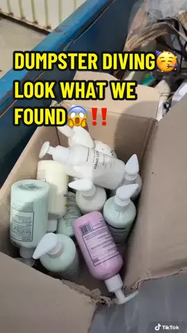 Went dumpster diving with @Dumpsterdadreal✊👨‍👧‍👦 and this is what we found😱😱 so manyyy hand creams!!🥳🥳🥳 #dumpsterdiver #Meldidumpsterdive #dumpsterdivers #dumpsterdiving #dumpsterdadreal #fyp 