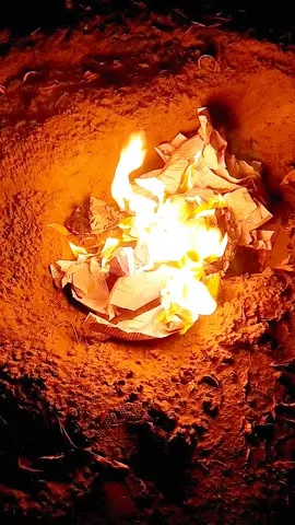 The Rock's Cooking something#fire #spark #coal #papers #burning #flamengo 
