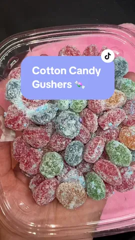 Im already done with mine and I got the 8oz 😍😍😍 #gushers #cottoncandygushers #cuzacandies #candy #freezedriedcandy #sweetcandy #fypage #gusherscandy #gushersreview #candyreview 