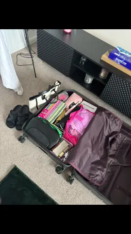 Holidays with you = Therapy 🩷 @Victoria 