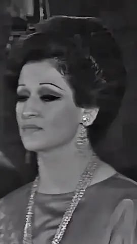 خليك هنا  #للأناقه_عنوان #ورده_الجزائريه #اغاني #طرب #مساء_الخير #الزمن_الجميل #مقاطع #فيديوهات #حالات_واتساب #تصميمي #viral #fyp #foryou #follow #explore #لايكات #كومنتات #تعليقات 