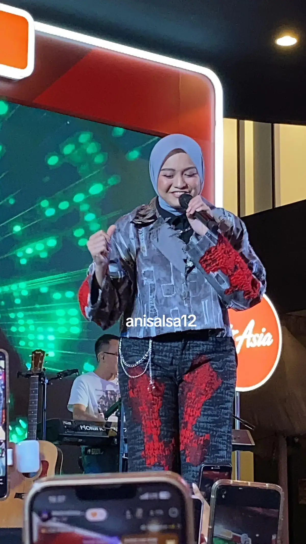 salma denhan mic nya yaaw! #salmasalsabil #salmineofficial #rumahsalmasalsabil @Salma Salsabil 