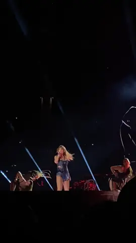 having a front row seat to this performance feels illegal ngl #TSTheErasTour #taylorswift #swiftie #swifttok #erastour #munichn1 #vigilanteshit 