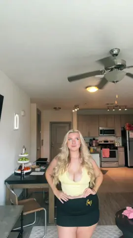 he couldnt stop looking at my face 🤩 #fyp #gameday #ecu #pirates 