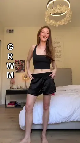 grwm and pretend my sock isn’t inside out🤦‍♀️ @PUMA @Coach @Good American @Stance @Swarovski @Carolina Herrera #grwm #fashion 