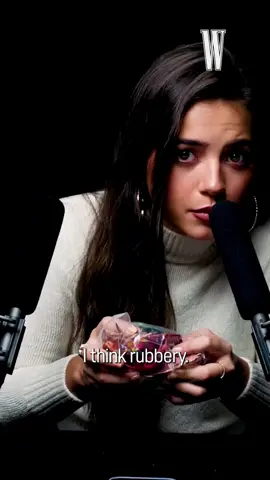 It’s crab bag time with #IsabelaMerced #ASMR