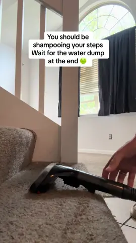 Shampoo your steps. #clean #CleanTok #cleaningtiktok #cleaninghacks #cleaningmotivation #gross #shampooer #wash #cleanupcrew 