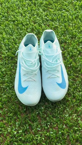 Vapor 16 elite ❄️ #fyp #Soccer #football #cleats #mercurial #vapor16 #nikefootball #freekick #soccertiktok #training #asmr 