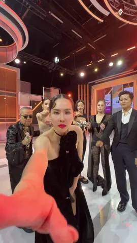 เมื่อเราเลื่อนมาเจอเพลงนี้😂 #คือเหมาะคือได้คือถูก 🤣 #เมื่อจังหวะมา #แม่สะดวกทุกที่ #tiktokคนบันเทิง 