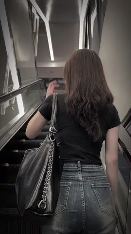 đừng để bản thân trở thành lựa chọn của bất kì aiii🙂‍↔️🙂‍↔️#thinhhanh #xuhuongtiktok #viral 