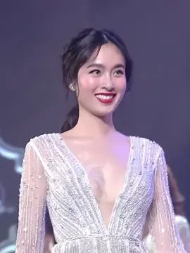 Dù đã đăng quang rất nhiều năm nhan sắc của cựu MIQ Nong Poy vẫn không thua ai !!! #queenvn🇻🇳 #queenbeauty_team #huonggiang #nongpoy #missinternationalqueen #misstiffanyuniverse #miq #xuhuong #fyp #LearnOnTikTok #xuhuongtiktok #nguyenthucthuytien #doanthienan #lehoangphuong #lgbt 