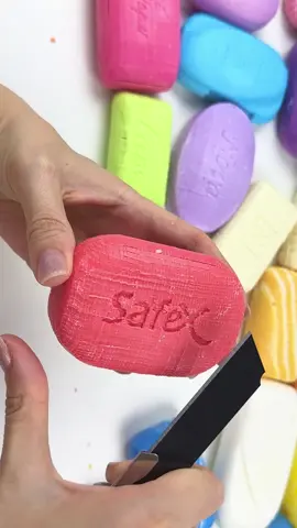 #asmr #satisfying #foryou #fypシ゚viral #cutting #cut #soapcutting #soapasmr #soapcubes #asmrsounds 