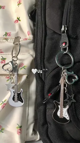 #gantungankunci #keyrings #keychain #keychains #gancicouple #couple #fyp #guitar #foryou 