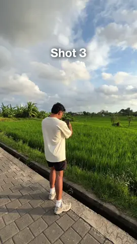 Easy shot ! #mobilevideography #shotoniphone #videotricks #joging #videotransitions #easyshot #reels #reelsinstagram #bali #fypシ 