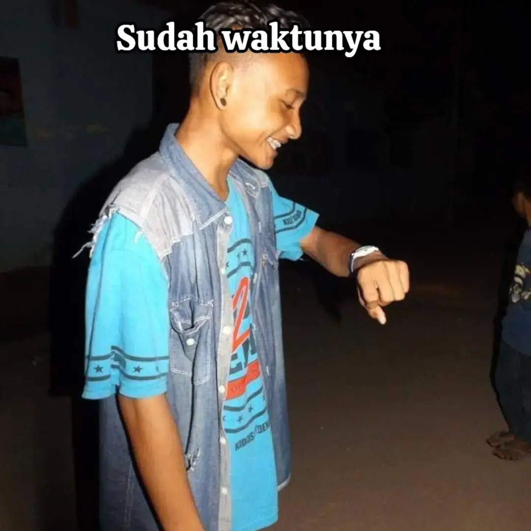 #meme #memestiktok #geser #kucing #memekucing #sudahwaktunya #fyp #lucu #fypシ゚viral #wallpaper #cats #MEME #for #you #smile 