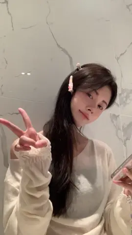 Ca sĩ phòng tắm Cúc Tịnh Y xuất hiện rồi đây ～～ #cuctinhy #jujingyi #鞠婧祎 #lena_290706 