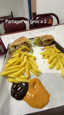 @YAMIX-_-QLF @Dele7🍉 #fyp #pourtoii #amis #drole #manger 