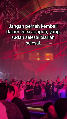 Yang sudah berlalu biarin aja berlalu, gaakan bisa diulang gausa menyesal kawan!
