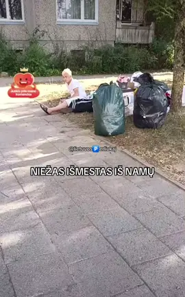 Krentanti 🌟 #nerijusambajevas #niezas #lietuvosperliukai #fyp #foryou #foryoupage #lithuania #nerijuskaralius 