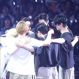 i love them so much.♡♡♡♡♡♡♡ #enhypen 