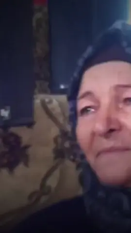 Qayğıların dalğalı bir dənizdir, Arzuların, gör nə qədər təmizdir. Qarğış etsən, qarğışın da əzizdir, Qarğışına qurban olum, ay ana. Səsləndirən: #MüşfiqCənnətov 