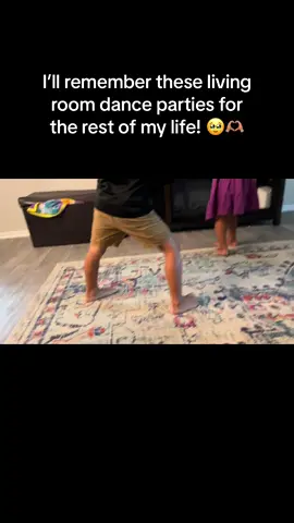 There’s something therapeutic about screaming the bridge to #cruelsummer ✨✨ #swiftiefamily #swifttok #TSTheErasTouronTikTok #danceparty #FamilyFun @Taylor Swift @Taylor Nation 