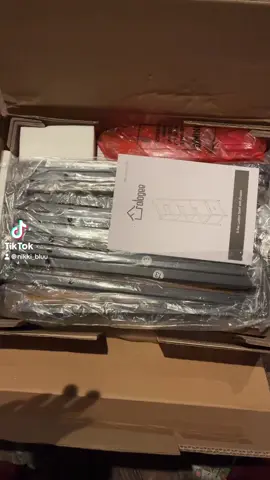 @FurologeeShop the assembly was so simple! Everything you need is included and my favorite part- picture instructions 🤣 #homedecor #foryou 