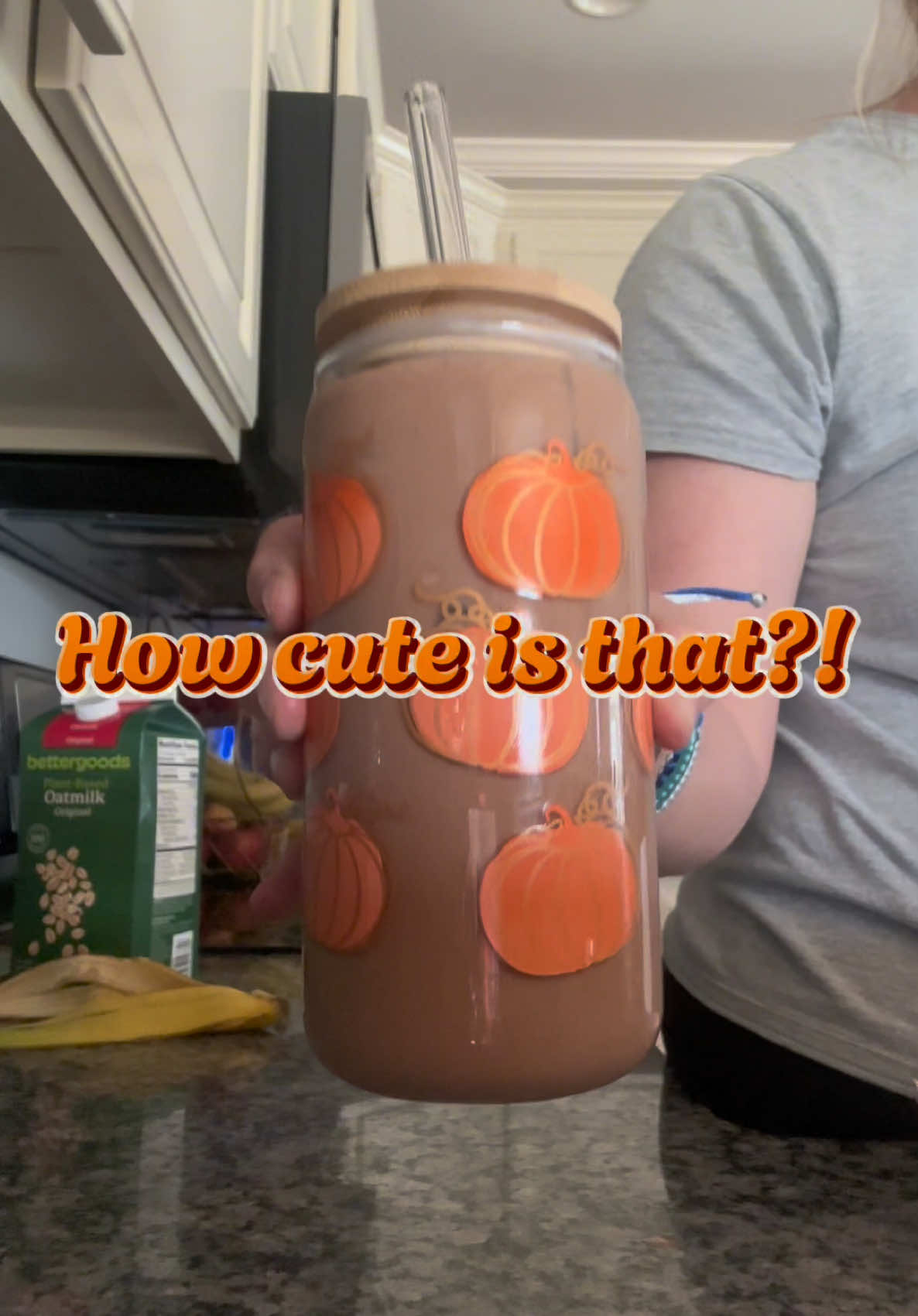 #fall #fallvibes #falltok #cuptok #colorchanging #pumpkins #proteinshake #protein #tiktokshop #tiktokmademebuyit 