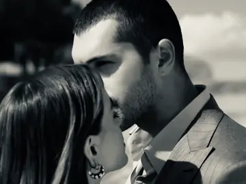 الك الك قلبي يحن و عيوني تشتاق! #explore #foryou #fyp #fypシ #fypシ゚viral #lastsummer  #اكسبلورexplore #sonyaz  #الصيف_الاخير #اكجون_يامور 