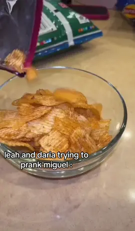 he was muching down 😂😂 #lol #funny #viral #edit #trending #chips #foryou #fypシ゚viral #viralvideo #prank #sisters #couple #leahkateb #dariakateb #miguel 