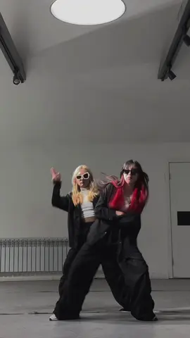 where is our oppa? 😏 #kpop #dance #gangnamstyle #psy #fyp #trend #challenge #inbliss  @ann @ami 