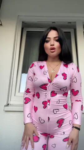 O Llokum llokum ✨🥰 #viral #fypシ゚ #fyp #viralvideo #albaniangirl #esaaaa744 #esaaaa157 #tiktokalbania #shqiptaretneperbote🇦🇱🌍 #germany🇩🇪 #kenge_shqip_ 
