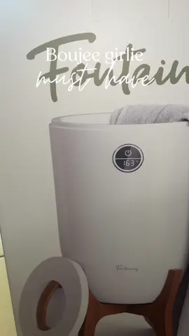 the best christmas gift idea ever!!! I mean who doesnt love a warm towel after their bath or shower?! 😍 i meannn 10/10 ✨  #towelwarmer #towel #towels #bathroomdecor #bathroommusthave #bathroommusthaves #toweltrick #warmers #warmer #heater #towelheater #luxurybathroom #bathroomaesthetic 