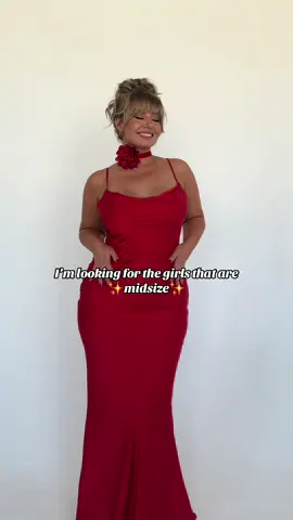 Where my girlies at!!!! #midsize #fashion #midsizestyle 