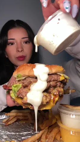 Five guys mukbang 🫶🏻 #Foodie #eatwithme #letseat #cheeseburger #fastfood #eatingshow 