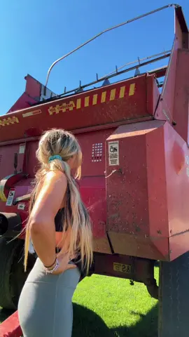 This song is catchy af #foryoupage #fyp