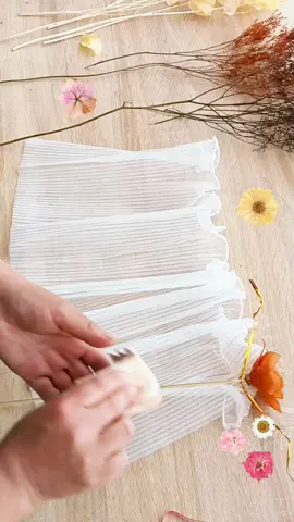 ¡Holaaa! Hoy quiero hablarles sobre por qué un ramo de billetes es la mejor opción para sorprender a alguien especial. Imagina esto: en lugar de un simple sobre cerrado, un ramo de billetes es una explosión de color y creatividad. No solo es visualmente impactante, sino que también transmite una sensación de generosidad y alegría. Cada billete puede representarse como una flor, simbolizando que el dinero crece y florece. Además, ¡es mucho más divertido abrir un ramo! La emoción de deshacer el envoltorio y ver la cantidad de billetes es incomparable. Así que la próxima vez que quieras hacer un regalo, ¡opta por un ramo de billetes y deja a todos boquiabiertos! #RegalosCreativos #Sorpresas #Dinero #RamoDeBilletes #TikTokTrends  #huancayoperu #floresnaturales #floresquenosemarchitan #FloresPreservadas #sorpresas 