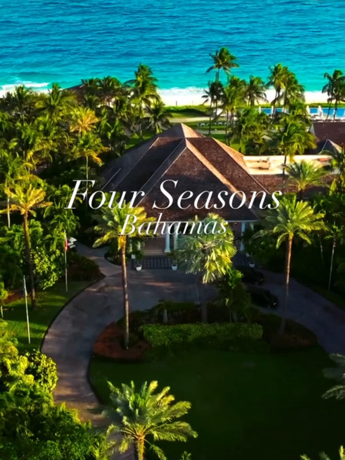 B A H A M A S 🌴🌊🇧🇸 The Four Seasons Ocean Club! Don't know what to enjoy on your vacation in Bahamas? 👀 SEE ALL THE PERFECT PLACES TO VISIT HERE 🙌 𝐅𝐨𝐥𝐥𝐨𝐰 𝐭𝐡𝐞 𝐥𝐢𝐧𝐤 𝐢𝐧 𝐦𝐲 𝐁𝐈𝐎! 👆 #Bahamas #Exuma #bahamastiktok #traveltiktok #travellife #traveltips #vacationvibes #fypシ゚viral #ocean #sunset #travelmore