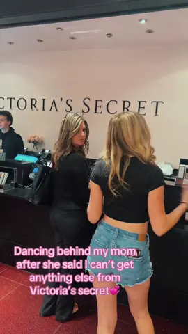 Yay, love my mom 🫶🏻#fyppppppppppppppppppppppp#fypシ゚viral#victoriasecret#shopping @Victoria’s Secret 