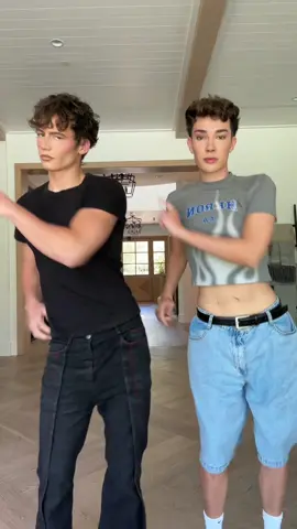 who’s the better dancer? @bách 🕺