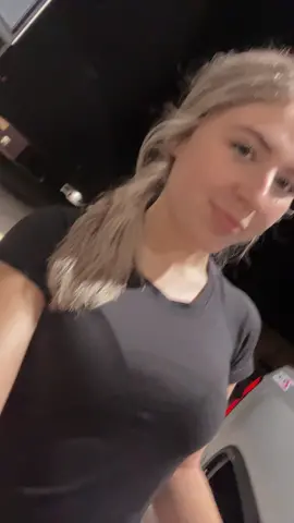 Me and my dads having a competition on who can get the most like like this up!! #fyp #fypage #viral #cutie #baddie #blonde #makemefamous #blowthisup 