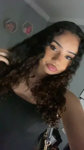 #fypage #fypage #CapCut #lightskin #CapCut #baddie 