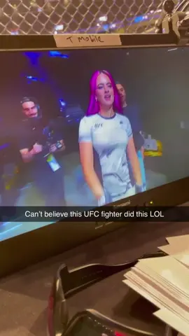 Can’t believe the UFC let this fighter do this LMAO #UFC #mma #ufc306 #ninadrama #kickboxing #boxing #jiujitsu #brazilianjiujitsu #jiujitsugrappling #jiujitsulifestyle #floyymenor #reggaeton 