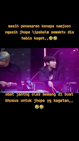 jhope kaget Karna musik namjoon kaget Karna jhope,,🤣🤣#jhope #RM #suga #jimin #v #jin #jk #fyp #fypシ #foryoupage #bts #bangtan #btsarmy 