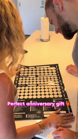 Discover the perfect pose 😍 #giftforher #giftforhim #giftideas #netherlands 