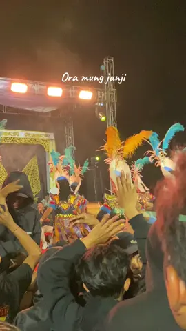 #trending #fypシ #viral #topengirengmagelang #sekarrimbaindonesia #khoirulanwaralmukhibin #topengireng #foryou #foryoupage @KhoirulAnwarAlMukhibin 