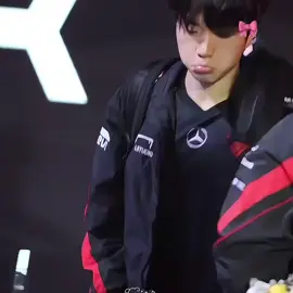 Cún nhỏ dỗi gì đó🥺 #keria #embé #của #gumayusi 