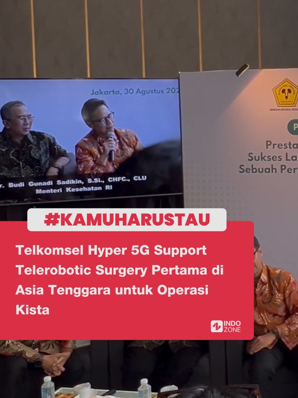 Luar biasa! Kabar gembira dari sektor kesehatan Indonesia!  Pada Jumat, 30 Agustus 2024 lalu, tim dokter RSUP Ngurah Rai Bali sukses melakukan telerobotic surgery pertama di Asia Tenggara untuk operasi pengangkatan kista pada pasien di RSCM Jakarta.  Kesuksesan ini didukung jaringan hyper 5G Telkomsel yang menunjukkan semangat @telkomsel  untuk Indonesia melalui dukungan konektivitas digital yang memberdayakan bangsa.  #TelkomseluntukIndonesia #TelkomselJuara5G #SemangatIndonesia 