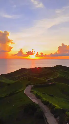 Sunset at Vayang Rolling Hills Batanes🧡🧡🧡 #sunset #drone #dronevideo #drnfilms #djiair3 #dji #travel #traveltiktok #traveltok 